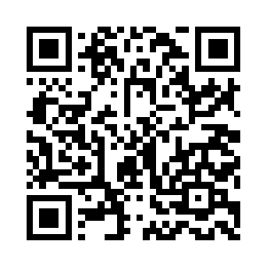 就见南南不知道从哪里搬来了一张椅子二维码生成