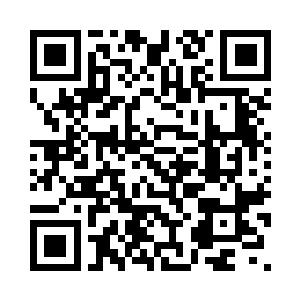 就见御兆锡那张阴霾的脸抵在眼前二维码生成