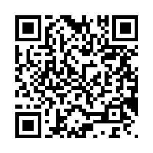 就见方才撞击上自己后背的是一柄剑鞘二维码生成