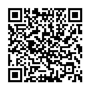 就说名剑山庄老庄主与明二小姐在魔宫备受折磨二维码生成