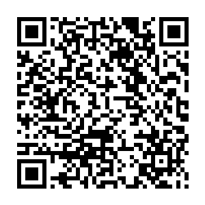 就足以让他们产生一些优越感了――尤其是旁边人都还只能啃黑面包的时候二维码生成
