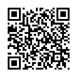 就这么狼狈不堪的跪趴在了他的面前二维码生成