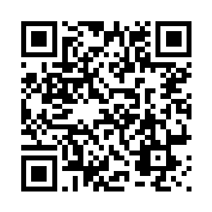 就这样坐在喜床上一动不动地等着二维码生成