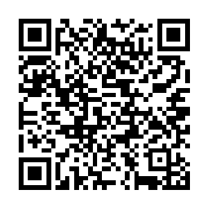 就连旁边的唐菲菲她们也觉得似乎这一套首饰不简单了二维码生成