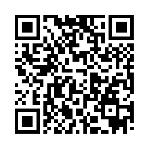 就连李谦他们三个也都是扭头不解地看过去二维码生成