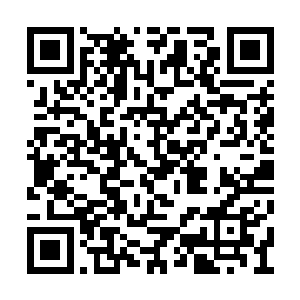 就连滚带爬的远离这内部已经喷吐火舌的铁棺材二维码生成
