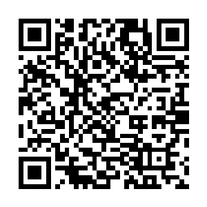 就连看着她和我的身体亲昵地走在一起我都会忍不住吃醋二维码生成