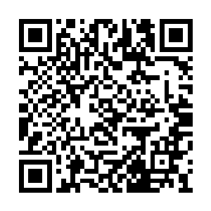 就连赵校长都忍不住来到这个花园边的小房子里二维码生成