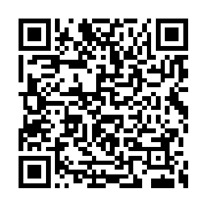 就那么冷眼旁观看着她被吃豆腐却依旧无动于衷二维码生成