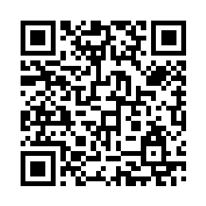 尼奥的黑风衣挂在展柜上是如此的醒目……二维码生成