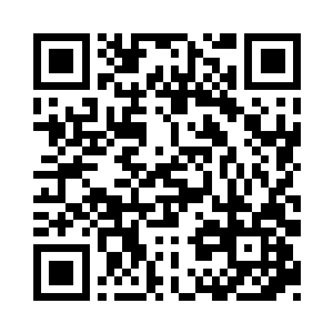 屁股朝地的狼狈的仰跌倒在了水泥地上二维码生成