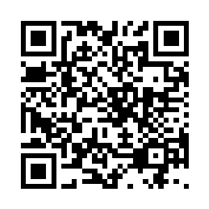 居然当着自己的面就和男孩搂抱在一起二维码生成