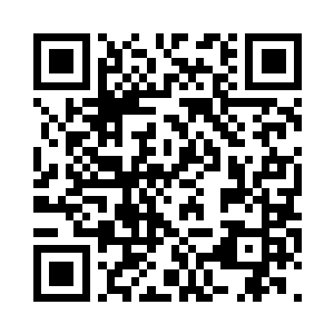 居然没有在第一时间抽回自己的手臂二维码生成