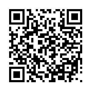 居然连身后的唐菲菲问他话都没有注意到二维码生成