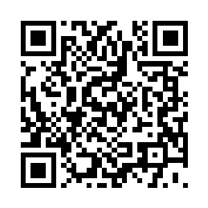居高临下的站立身在血狼王身上的绝倾殇二维码生成