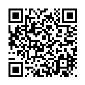 山猫小队的一名成员低声嘀咕了一句二维码生成