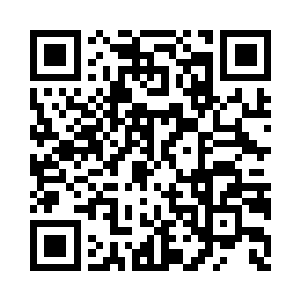 左手抓着年轻男子额头上的刀柄轻轻一抽二维码生成