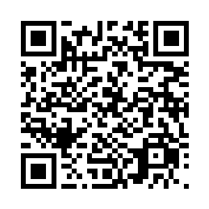 左手瞬间如同一条鱼儿一般贴了上去二维码生成