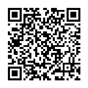 巨神首祖化身与两尊巨神三祖化身冲向两尊白祖化身二维码生成