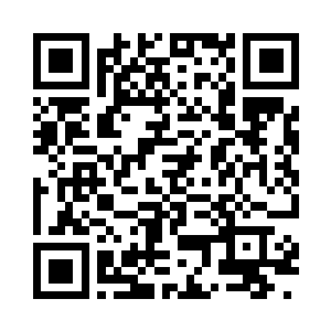 巨蛇表面是黑色圈圈和白色圈圈组成二维码生成