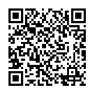 差点和大快步走进来的人在酒楼的门槛处撞在一起二维码生成