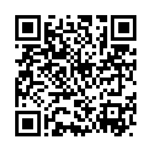 已经脱好了衣服的柳逸尘不得不把衣服穿好二维码生成