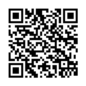巴克一直聚精会神的看着家伙的脸二维码生成