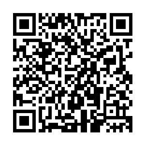 巴克估计是用什么推土机或者挖掘机在外面烧焊了一层钢板壳子二维码生成
