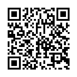 巴克就经常把手里的自拍杆拿出来二维码生成