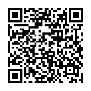 巴克强健的步伐把后面紧跟着冲上来的保安远远甩开二维码生成