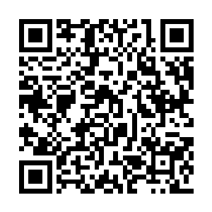 巴克故意让他挎在胸前的背包只能抵消一些撞击二维码生成