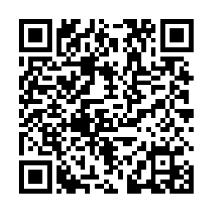 巴克的手连忙剥下还沾满鲜血的迷彩军服罩在自己身上二维码生成