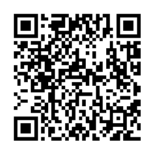 巴克突然就感觉到周围几秒前还静谧得好像无人区的街道二维码生成