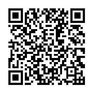 巴塞罗那的绝大部分球员都已经退回到了自己的半场二维码生成