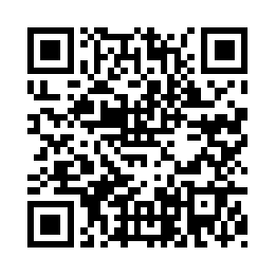 巴林和扎伊两人赶紧冲到了医生身边二维码生成