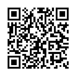 布满皱纹的脸上一双昏花的眼睛不停地眨着二维码生成