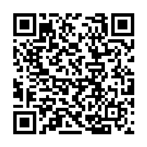 布置了简单的桌椅准备好茶水这才告诉那个女童说二维码生成