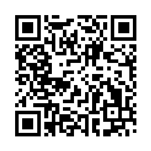 布衣老者伸手轻轻的在小蛇的头上抚摸了下二维码生成