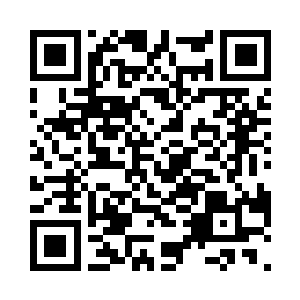 布鲁斯甚至还用树枝在地上画起了地图二维码生成