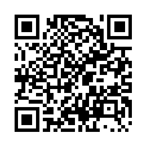 常叶叶随着戴恩恩她们经过的脚步移动着二维码生成