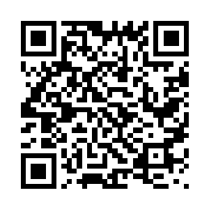 年迈的老者从城主府中咳嗽着走出二维码生成