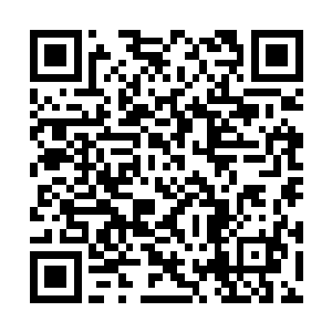 年青人啊……放心……你父亲那边我会替你解释的二维码生成