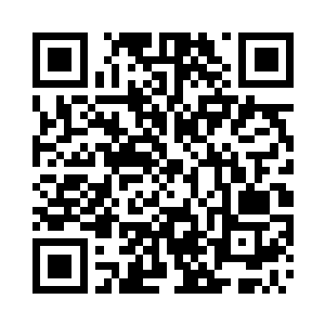 并在将面条咽下去之后低声的交谈着二维码生成