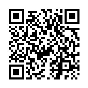 幸亏他爷爷带着的人眼明手快的扶着她二维码生成