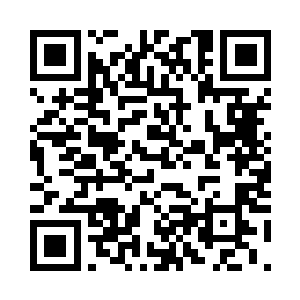 应该说他从下车开始就注意到了荣光二维码生成