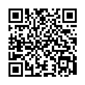 庞永江笔直的站在滞留室门口看着外面二维码生成
