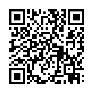 建筑前面笔直宽敞的大路有千米之长二维码生成