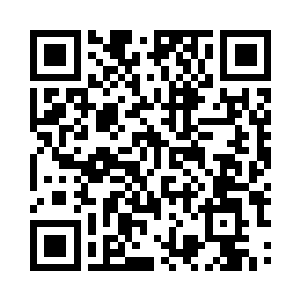 开出大门便看到了停在路口不远处的吉普二维码生成