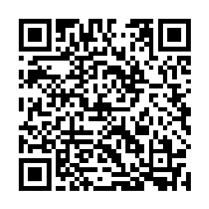开始以肉眼可见的速度出现流下一滴滴深蓝色的液体来二维码生成