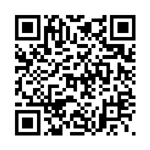 开始自顾自地拿了一只鸡腿啃了起来二维码生成